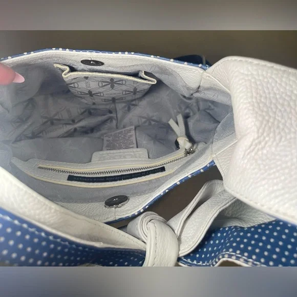 Bodhi Nantucket Shoulder Bag in Leather - Picture 8 of 8